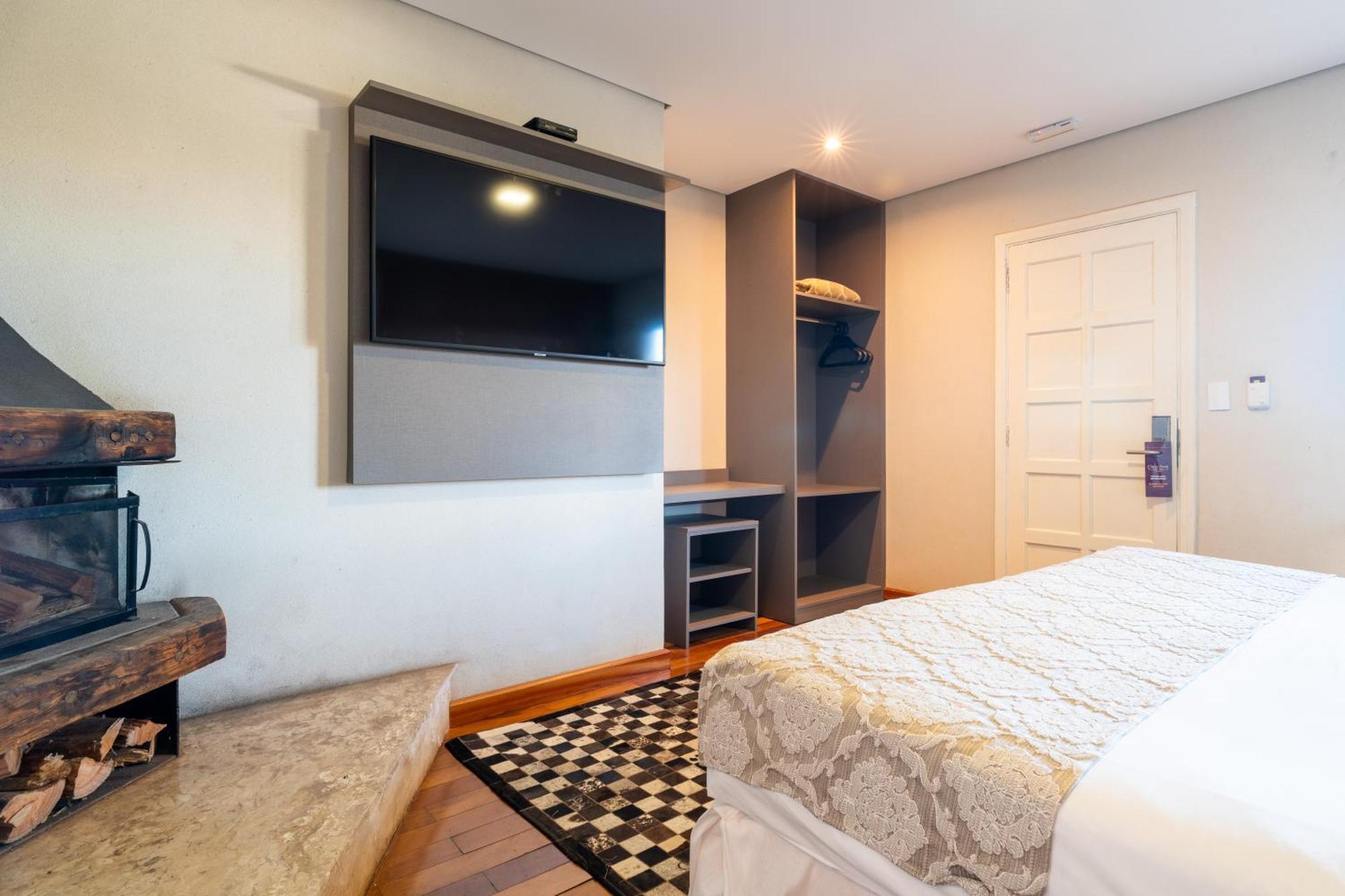 Chris Park Hotel Кампус-ду-Жордау Экстерьер фото