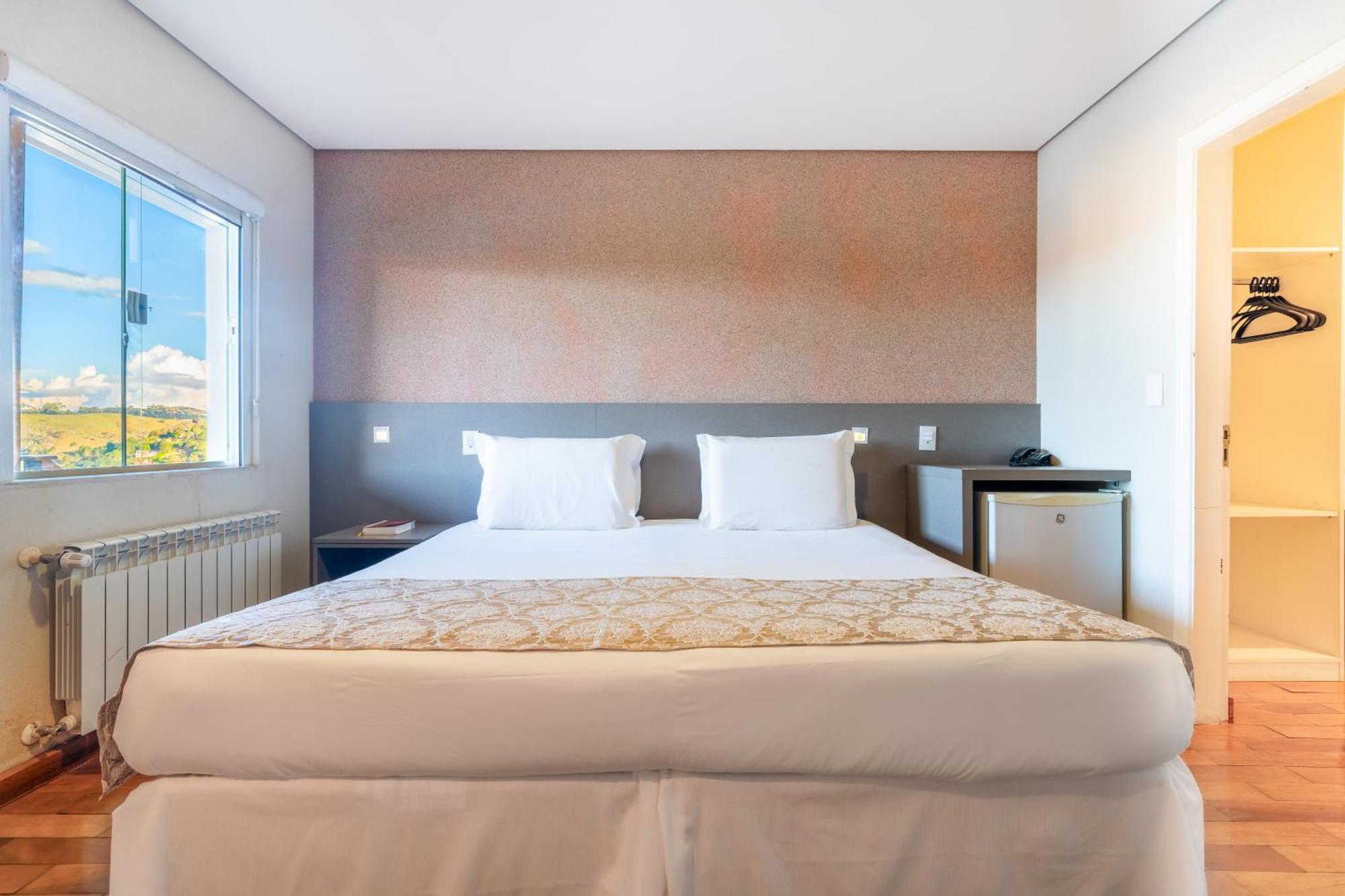 Chris Park Hotel Кампус-ду-Жордау Экстерьер фото